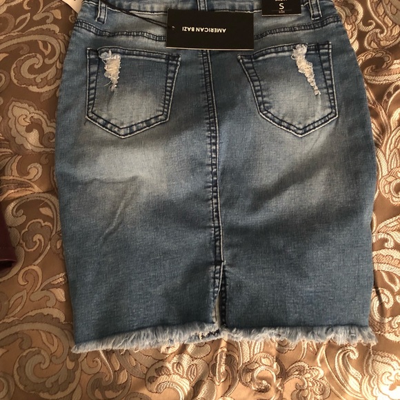 Denim skirt - Picture 2 of 3
